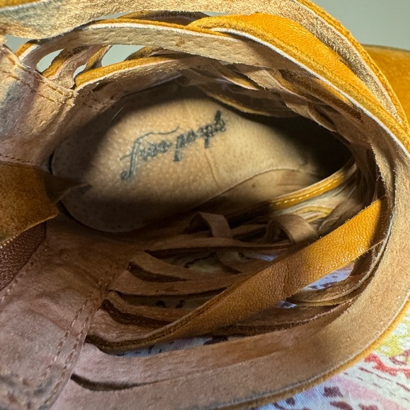 𝐅𝐑𝐄𝐄 𝐏𝐄𝐎𝐏𝐋𝐄 Boho Ankle Booties - Picture 12 of 15